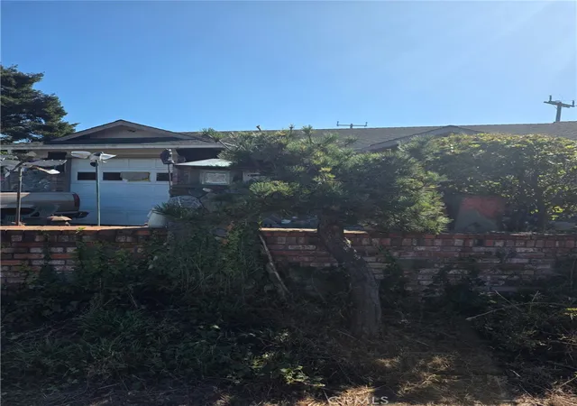 Photo 3 of Single family home for sale at 3364 High St, Eureka, CA 95503 | MLS# OC26216015 | Listing updated on 2026-10-06
