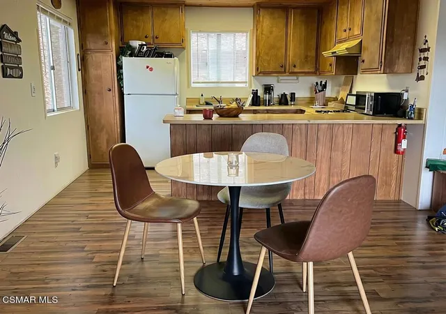 Photo 4 of Single family home for sale at 33499 Falling Leaf Dr, Green Valley Lake, CA 92341 | MLS# 226004728 | Listing updated on 2026-10-05