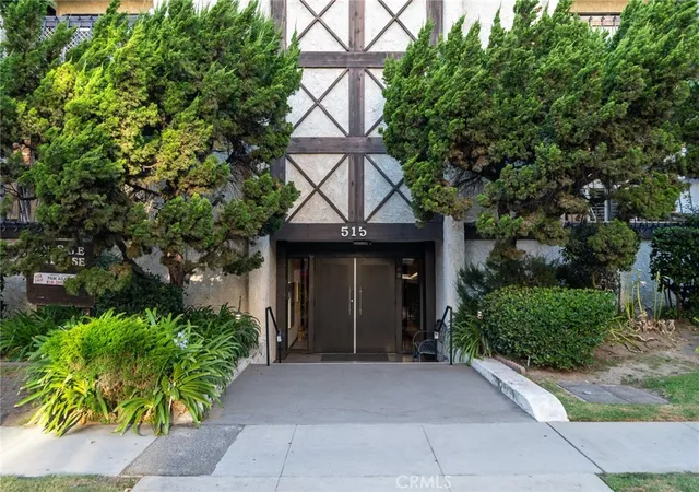 Photo 1 of Condo for sale at 515 N Jackson St #102, Glendale, CA 91206 | MLS# GD26216280 | Listing updated on 2026-10-06