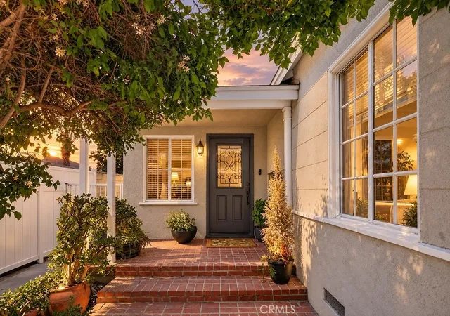 Photo 2 of Single family home for sale at 5711 Geyser, Tarzana, CA 91356 | MLS# GD26216331 | Listing updated on 2026-10-06