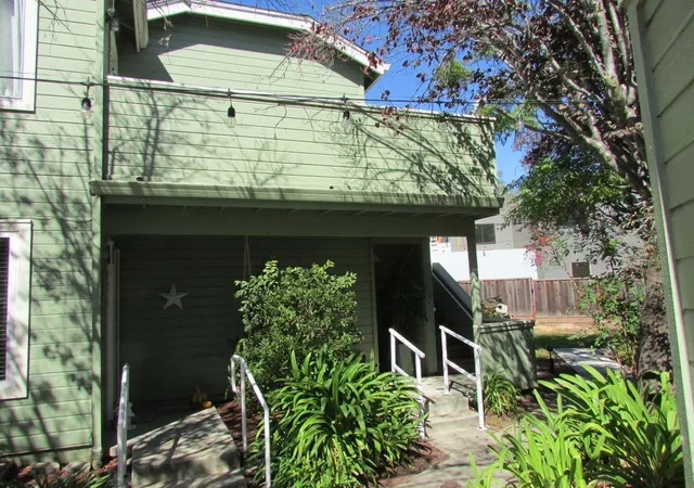 Listing Photo 5 - Condo for sale in building located at 1725 Eastbrook Ct, Santa Cruz, CA 95062