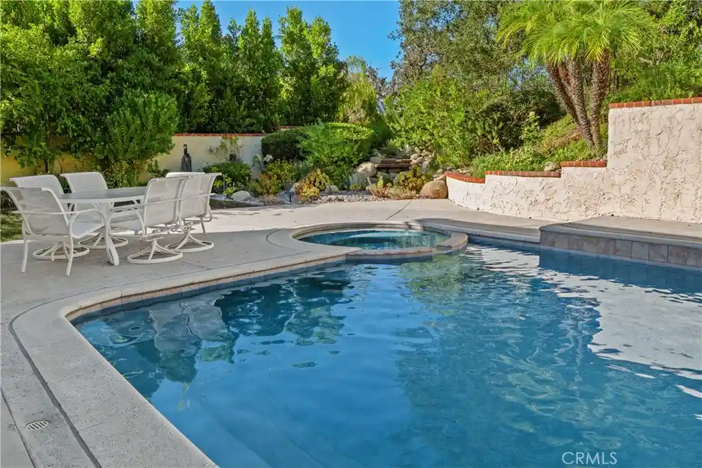 Single family home for sale at 234 Fox Ridge Dr, Thousand Oaks, CA 91361 | MLS# SR26211663