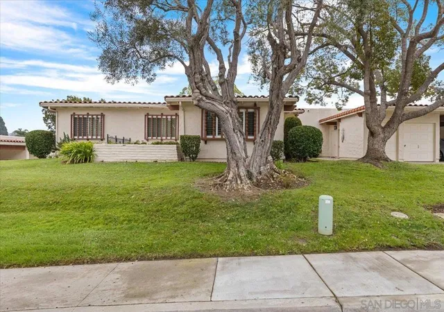 Listing Photo 5 - Condo for sale in building located at 12491 Rios, San Diego, CA 92128