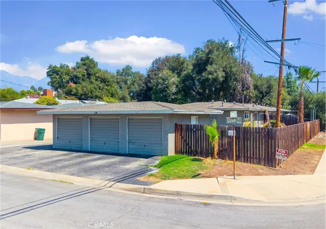 Listing Photo 4 - Condo for sale in building located at 195 El Camino Wy, Claremont, CA 91711