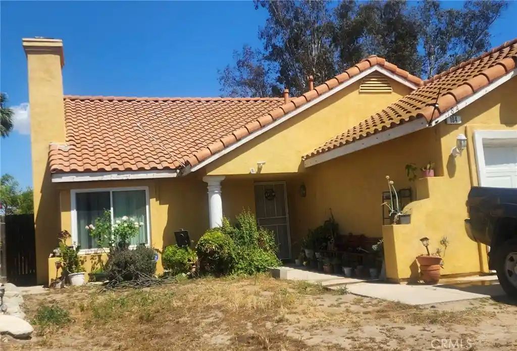 Photo 1 of Single family home for sale at 184 N Massachusetts, Lake Elsinore, CA 92530 | MLS# DW26216484 | Listing updated on 2026-10-30
