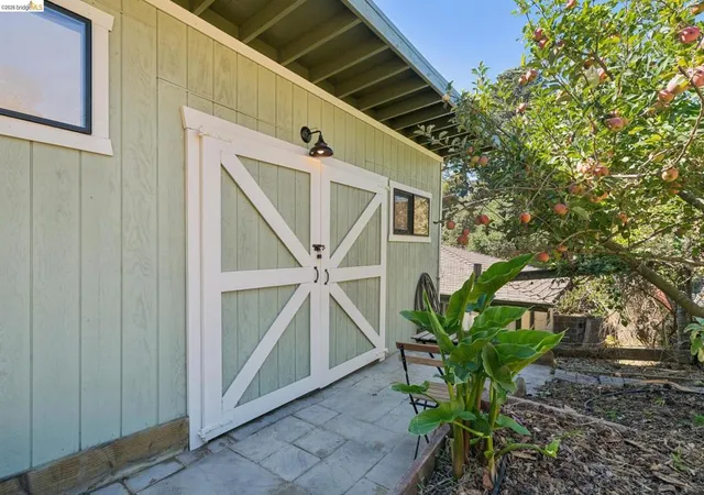 Single family home for sale at 6120 N Arlington Blvd, San Pablo, CA 94806 | MLS# 41150308