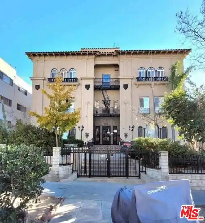 Photo 1 of Multi family home for sale at 428 S Mariposa Ave, Los Angeles, CA 90020 | MLS# 26997019 | Listing updated on 2026-10-21