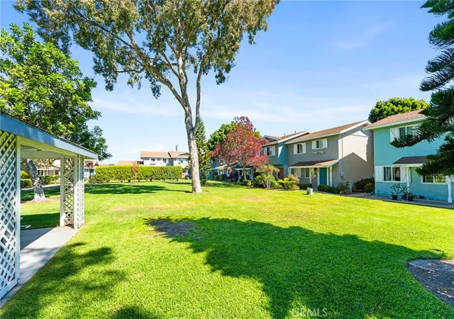 Photo 3 of Condo for sale at 10203 Holburn, Huntington Beach, CA 92646 | MLS# OC26216605 | Listing updated on 2026-10-12