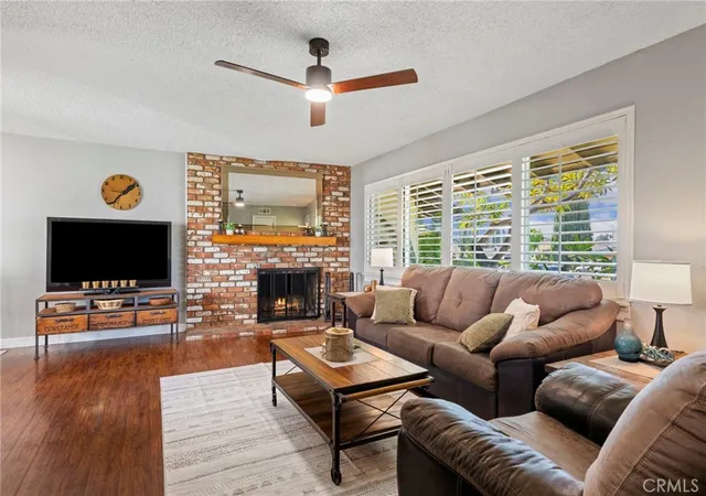 Photo 2 of Single family home for sale at 1521 Kenneth Dr, Santa Ana, CA 92705 | MLS# OC26187162 | Listing updated on 2026-10-11