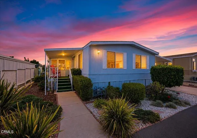 Photo 1 of Manufactured home for sale at 340 Ibsen Pl #130, Oxnard, CA 93033 | MLS# V1-39099 | Listing updated on 2026-10-09
