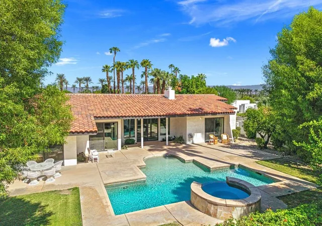 Photo 2 of Single family home for sale at 76101 Zuni Rd, Indian Wells, CA 92210 | MLS# 219153815DA | Listing updated on 2026-10-09