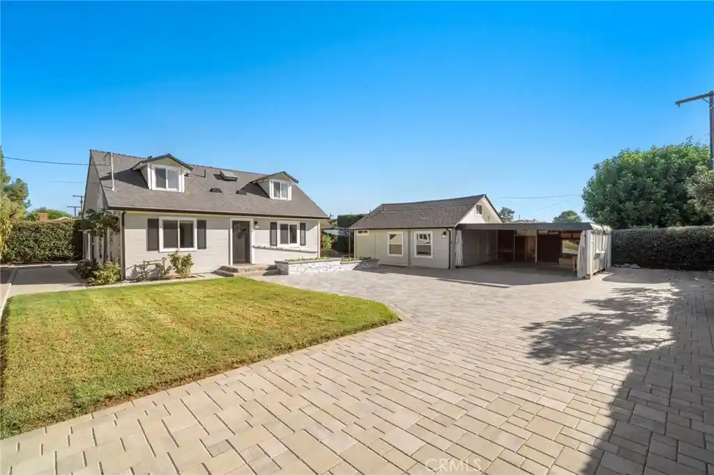 Photo 1 of Single family home for sale at 1236 La Colina, Tustin, CA 92780 | MLS# OC26213091 | Listing updated on 2026-10-25