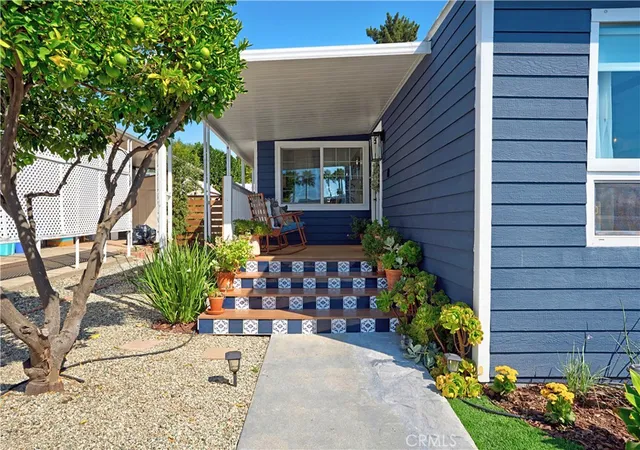 Photo 3 of Manufactured home for sale at 1120 E Mission Rd #33, Fallbrook, CA 92028 | MLS# SW26215982 | Listing updated on 2026-10-05