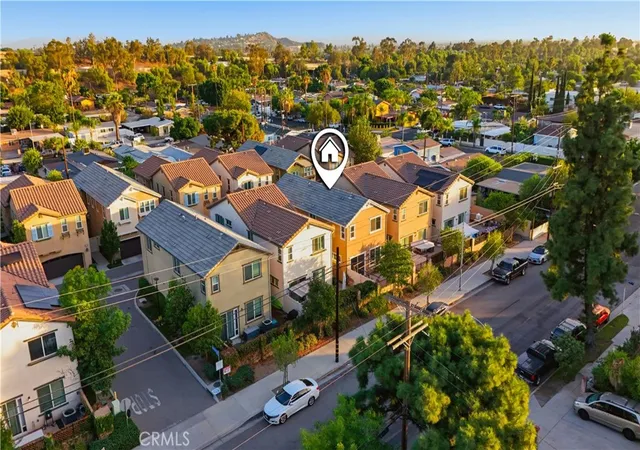 Photo 2 of Condo for sale at 12845 W Hemingway, San Fernando, CA 91340 | MLS# CV26215323 | Listing updated on 2026-10-11