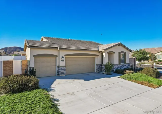Photo 2 of Single family home for sale at 5587 Manila, Hemet, CA 92545 | MLS# 260024219SD | Listing updated on 2026-10-06