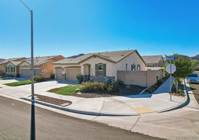 Photo 3 of Single family home for sale at 5587 Manila, Hemet, CA 92545 | MLS# 260024219SD | Listing updated on 2026-10-06