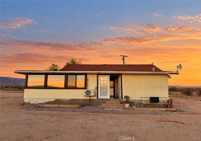 Single family home for sale at 4759 Pinto Mountain Rd, Twentynine Palms, CA 92277 | MLS# JT26216727