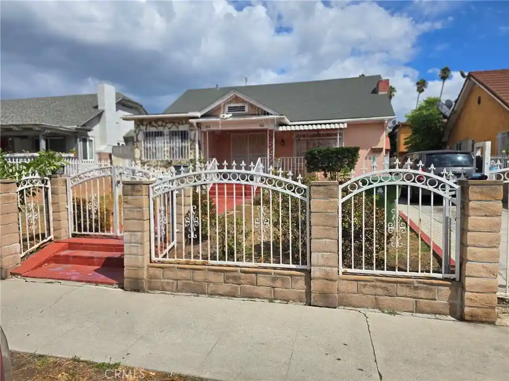 Photo 1 of Multi family home for sale at 416 N Hobart, Los Angeles, CA 90004 | MLS# CV26214301 | Listing updated on 2026-10-23