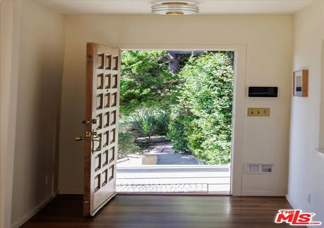 Photo 3 of Single family home for sale at 1011 W Mountain St, Glendale, CA 91202 | MLS# 26994021 | Listing updated on 2026-10-06
