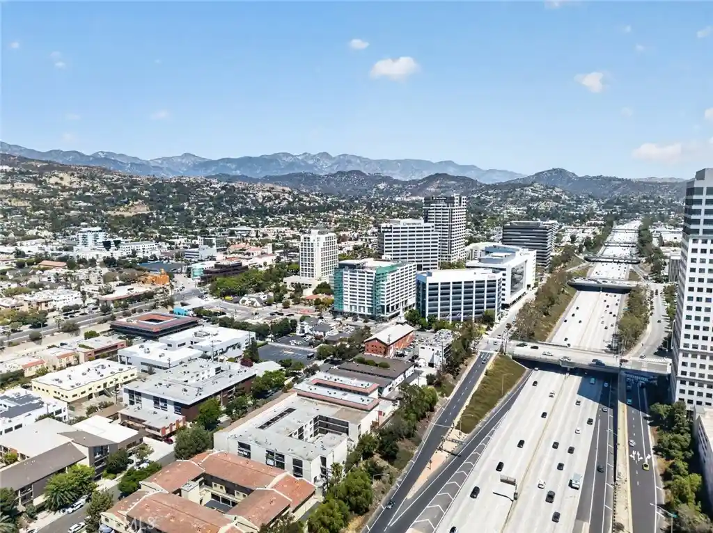 Listing Photo 44 - Condo for sale in 333 Burchett St located at 333 Burchett St, Glendale, CA 91203 - Unit #206