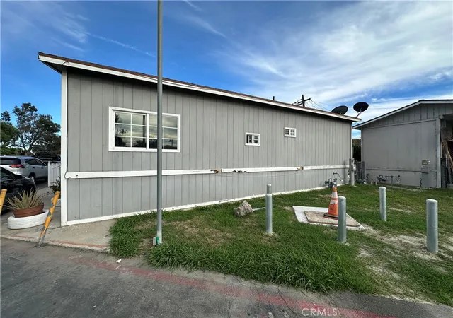 Photo 2 of Manufactured home for sale at 6656 Rosecrans Ave #N26, Paramount, CA 90723 | MLS# DW26216866 | Listing updated on 2026-10-08