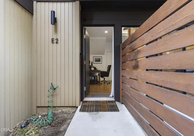 Photo 3 of Townhouse for sale at 4201 Pennsylvania Ave #E2, La Crescenta, CA 91214 | MLS# P1-29123 | Listing updated on 2026-10-09