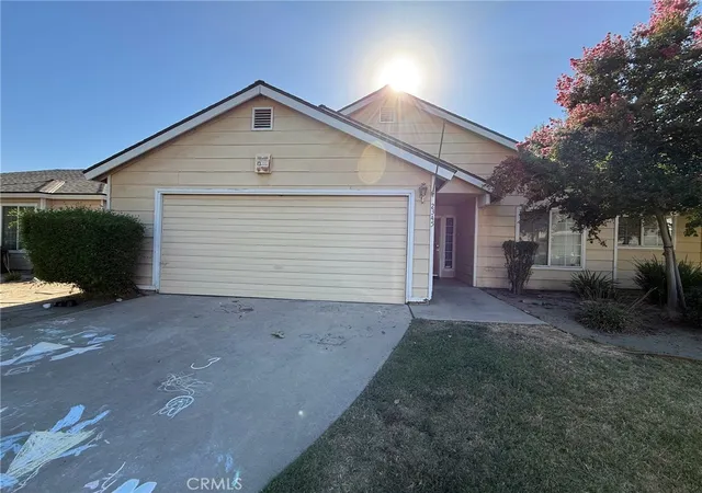 Photo 1 of Single family home for sale at 2345 N Michael, Visalia, CA 93292 | MLS# PW26216879 | Listing updated on 2026-10-06