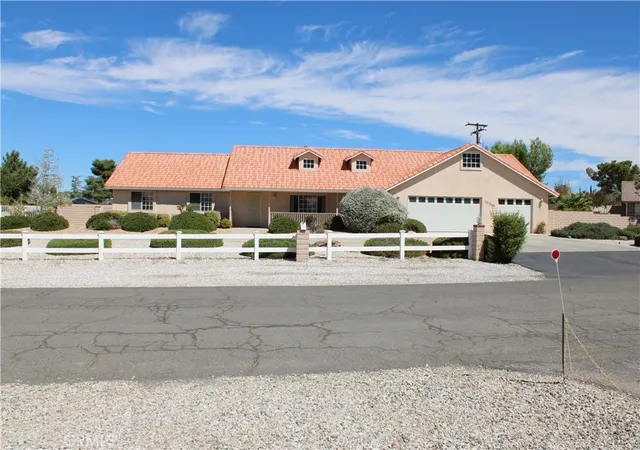 Photo 1 of Single family home for sale at 20060 Waco Ct, Apple Valley, CA 92308 | MLS# IV26216707 | Listing updated on 2026-10-06