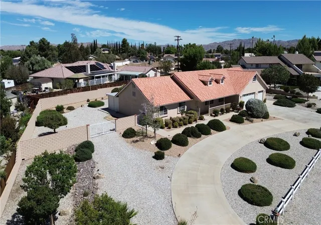 Photo 2 of Single family home for sale at 20060 Waco Ct, Apple Valley, CA 92308 | MLS# IV26216707 | Listing updated on 2026-10-06