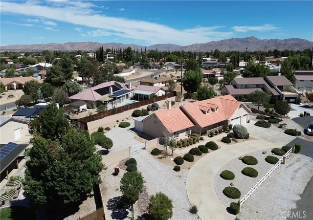 Photo 3 of Single family home for sale at 20060 Waco Ct, Apple Valley, CA 92308 | MLS# IV26216707 | Listing updated on 2026-10-06
