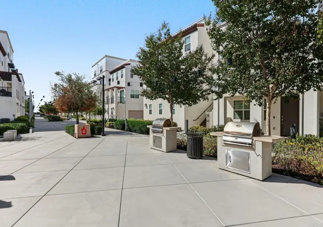 Listing Photo 4 - Condo for sale in building located at 2034 Luzon Ln, Chula Vista, CA 91915 - Unit #7