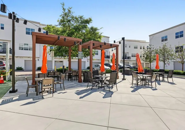 Listing Photo 5 - Condo for sale in building located at 2034 Luzon Ln, Chula Vista, CA 91915 - Unit #7