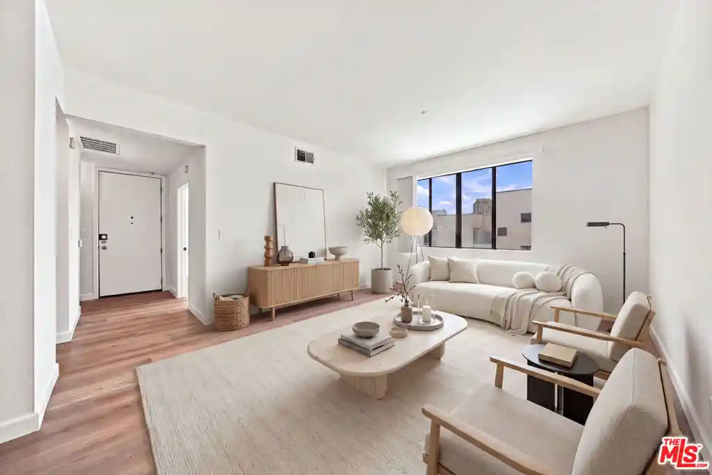 Condo for sale at 533 S St Andrews Pl #404, Los Angeles, CA 90020 | MLS# 26995593