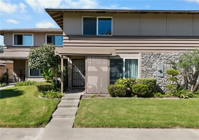 Photo 1 of Single family home for sale at 18328 Brookhurst St, Fountain Valley, CA 92708 | MLS# OC26216986 | Listing updated on 2026-10-27