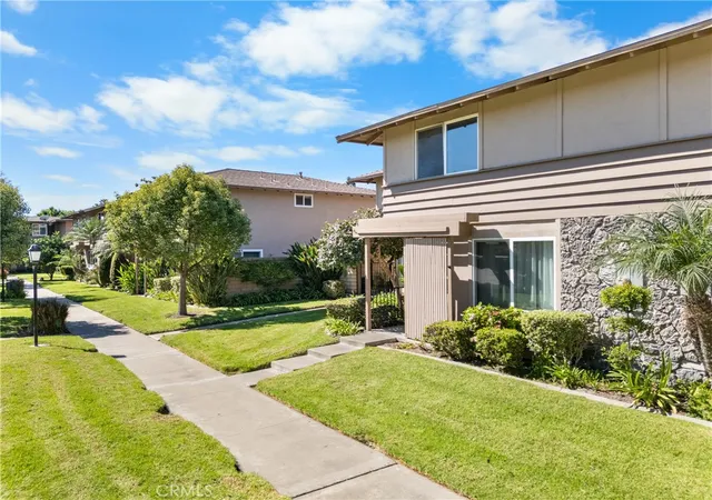 Photo 3 of Single family home for sale at 18328 Brookhurst St, Fountain Valley, CA 92708 | MLS# OC26216986 | Listing updated on 2026-10-27