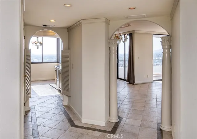 Listing Photo 3 - Condo for sale in building located at 345 Pioneer Dr, Glendale, CA 91203 - Unit #1705