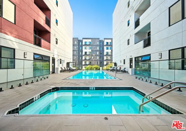 Condo for sale at 1234 Wilshire Blvd #422, Los Angeles, CA 90017 | MLS# 26994929