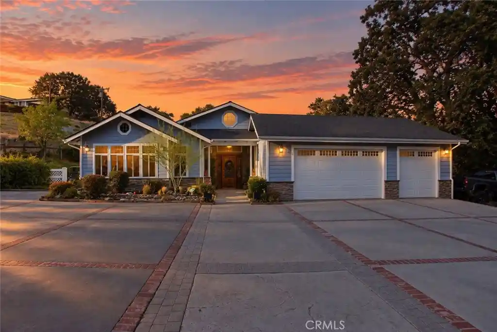 Photo 1 of Single family home for sale at 5940 El Pomar, Templeton, CA 93465 | MLS# PI26216414 | Listing updated on 2026-10-16