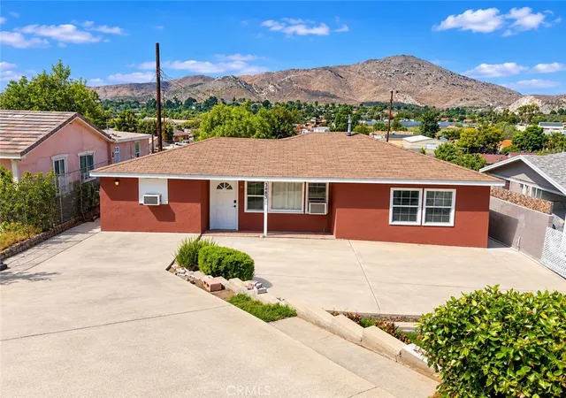 Single family home for sale at 3483 Skylane Dr, Jurupa Valley, CA 92509 | MLS# IV26207753