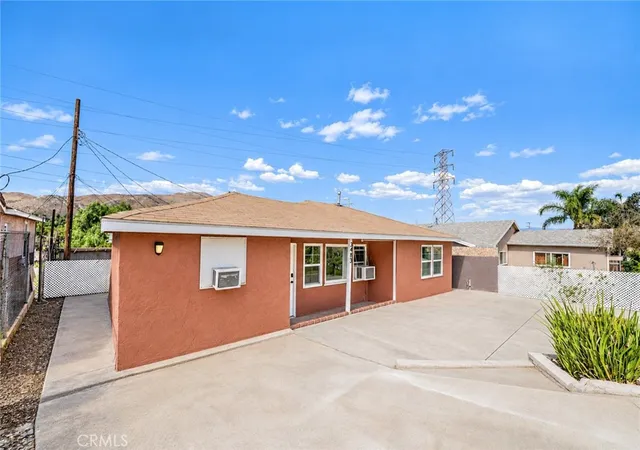 Photo 3 of Single family home for sale at 3483 Skylane Dr, Jurupa Valley, CA 92509 | MLS# IV26207753 | Listing updated on 2026-10-10
