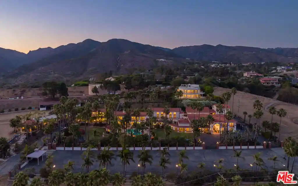 Photo 1 of Mansion for sale at 29057 Pacific Coast Hwy, Malibu, CA 90265 | MLS# 26997415 | Listing updated on 2026-10-14