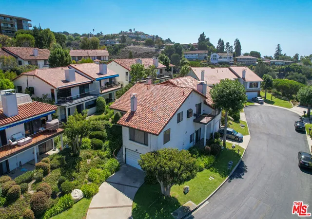 Photo 1 of Townhouse for sale at 6622 Ocean Crst Dr, Rancho Palos Verdes, CA 90275 | MLS# 26835055 | Listing updated on 2026-10-07