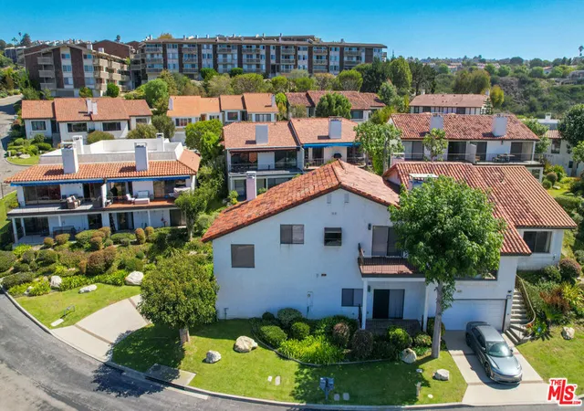Photo 3 of Townhouse for sale at 6622 Ocean Crst Dr, Rancho Palos Verdes, CA 90275 | MLS# 26835055 | Listing updated on 2026-10-07