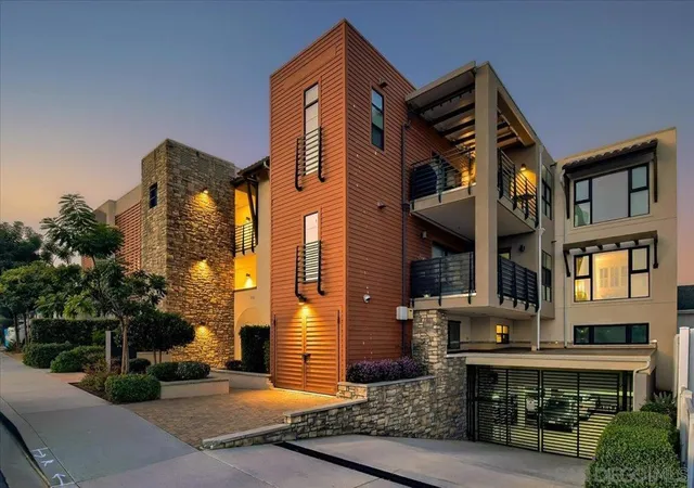 Condo for sale at 3128 Cañon St #301, San Diego, CA 92106 | MLS# 260024244SD