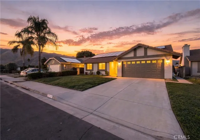 Single family home for sale at 233 Castle Ct, San Jacinto, CA 92583 | MLS# OC26217156