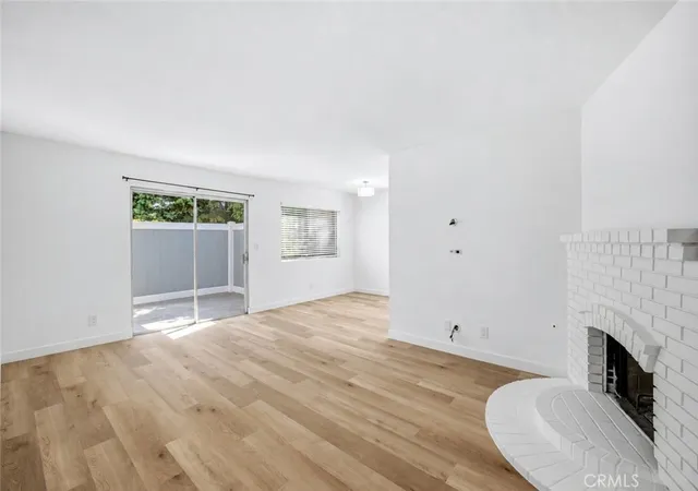 Listing Photo 2 - Condo for sale in building located at 1530 W 145th, Gardena, CA 90247 - Unit #108