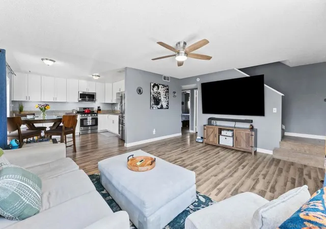 Photo 4 of House for sale at 2787 Thunder Dr, Oceanside, CA 92056 | MLS# 260024245SD | Listing updated on 2026-10-08