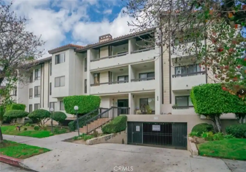 Condo for sale at 339 W Wilson #305, Glendale, CA 91203 | MLS# GD26215331
