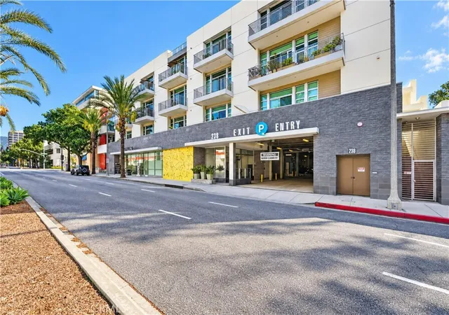 Photo 2 of Condo for sale at 238 S Arroyo #303, Pasadena, CA 91105 | MLS# WS26215821 | Listing updated on 2026-10-08