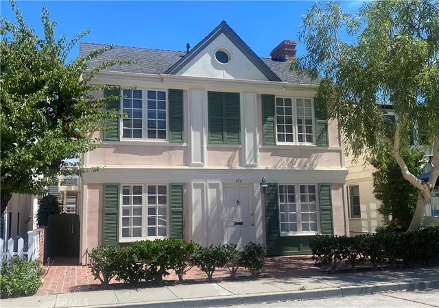 Photo 1 of Sale Pending at 122 Crystal, Newport Beach, CA 92662 | MLS# OC26206578 | Listing updated on 2026-10-30